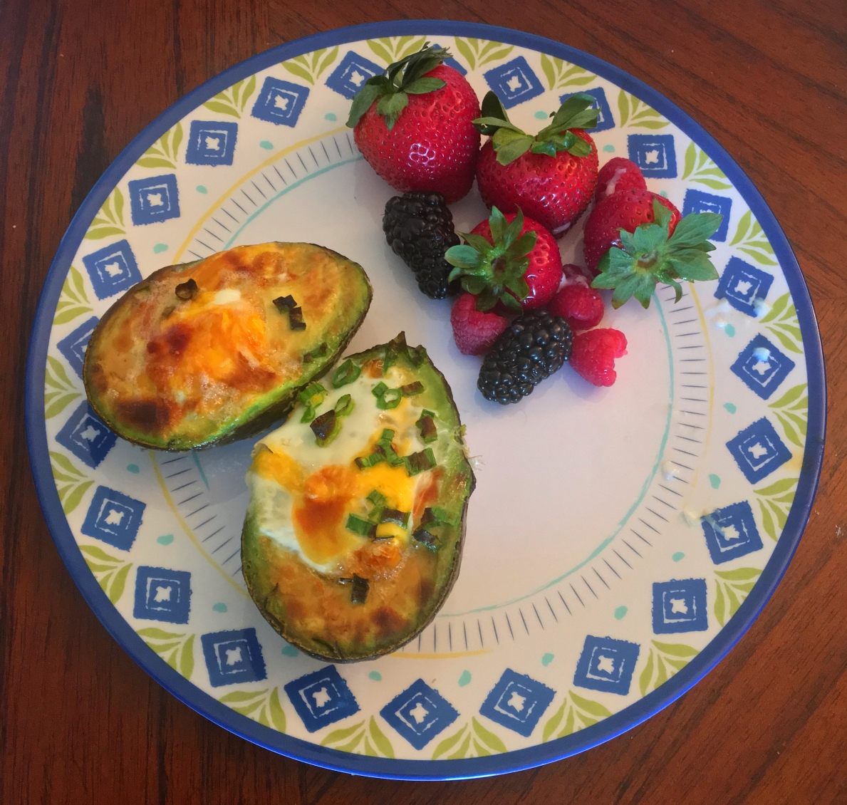 Paleo Baked Eggs in Avocado